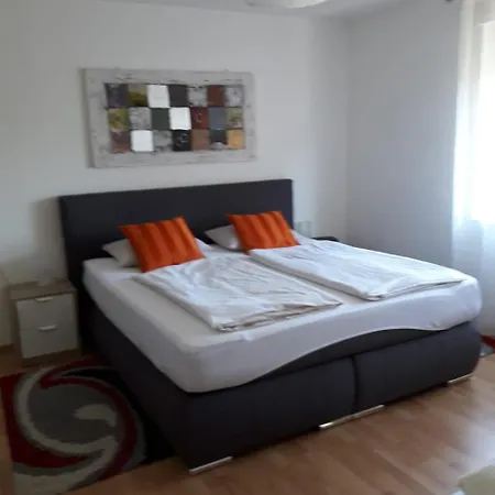 Grimmer Homestay *